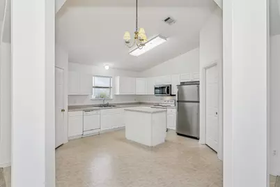 9523 Parker Place Drive, Navarre, FL 32566 - Photo 10