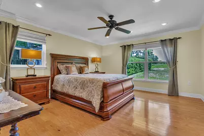209 Shoreline Drive, Gulf Breeze, FL 32561 - Photo 16
