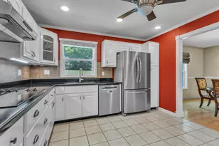 209 Shoreline Dr, Gulf Breeze, FL 32561 - Photo 12
