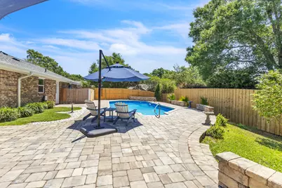 209 Shoreline Drive, Gulf Breeze, FL 32561 - Photo 30