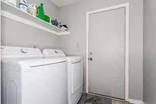 9409 Victoria Ln, Navarre, FL 32566 - Photo 22