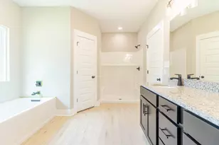 7727 Piper Cir, Milton, FL 32583 - Photo 30