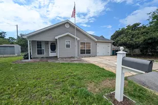 250 Terrance Ln, Mary Esther, FL 32569 - Photo 1