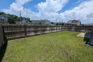 2335 Hadleigh Hills Ct, Navarre, FL 32566 - Photo 30