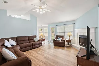 6835 Liberty Street, Navarre, FL 32566 - Photo 4