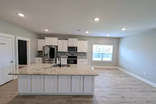 2379 Cloudberry Dr, Gulf Breeze, FL 32563 - Photo 4
