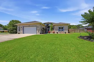 2951 Albatross Dr, Navarre, FL 32566 - Photo 2