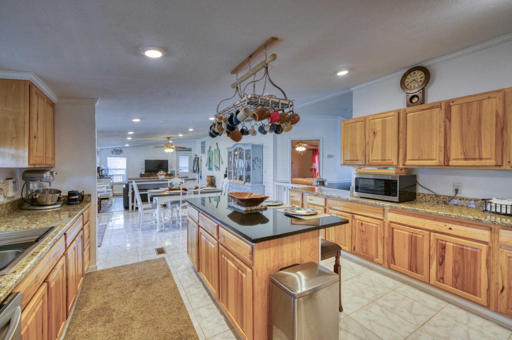 301 Friar Tuck Rd, Mary Esther, FL 32569-2213