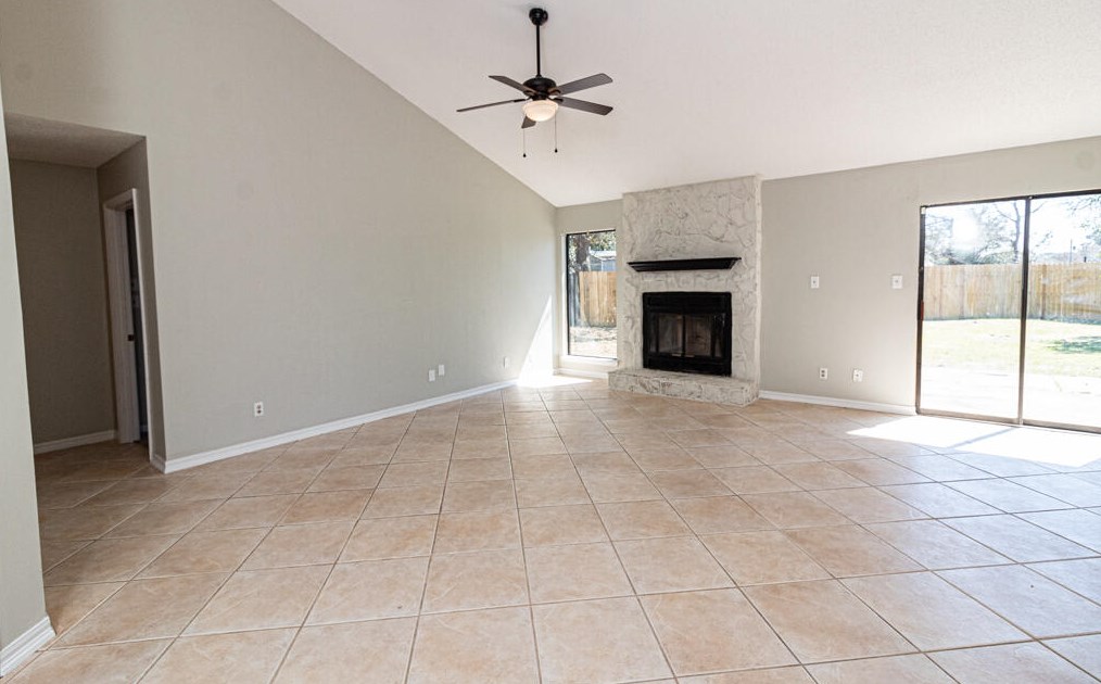 108 Pinehaven Dr, Mary Esther, FL 32569-1387