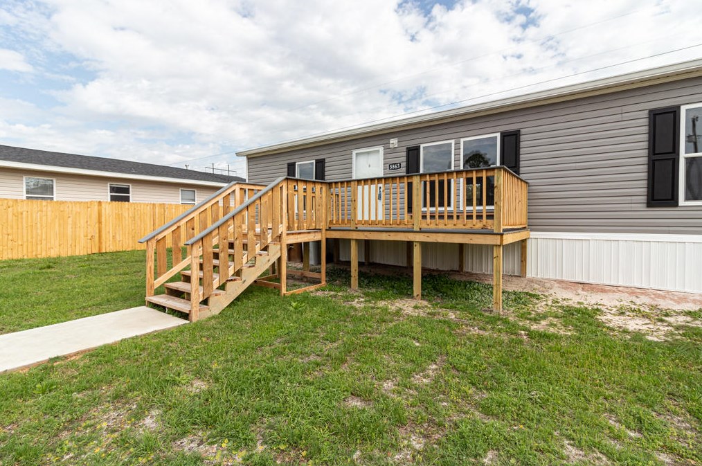 5863 Congress St, Gulf Breeze, FL 32563-8602