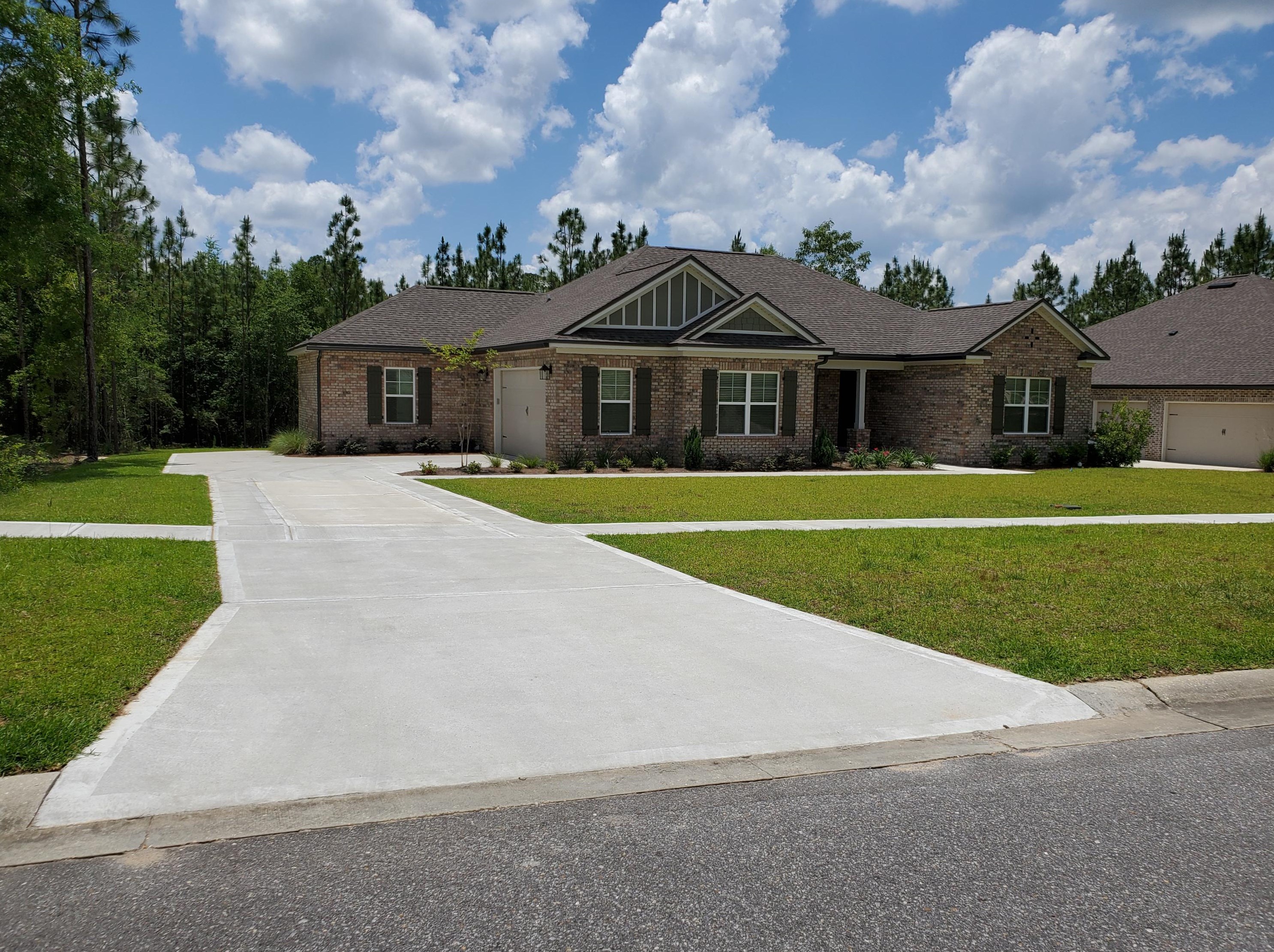1524 Mill Creek Dr, Crestview, FL 32531-8439