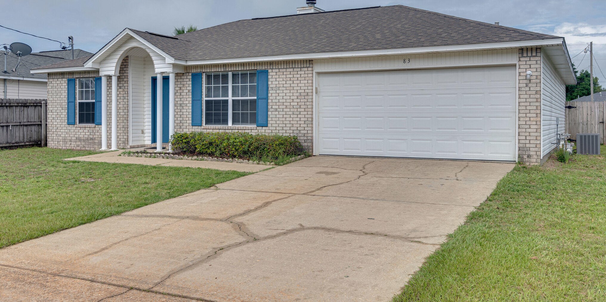 83 Stowe Rd, Mary Esther, FL 32569-2149