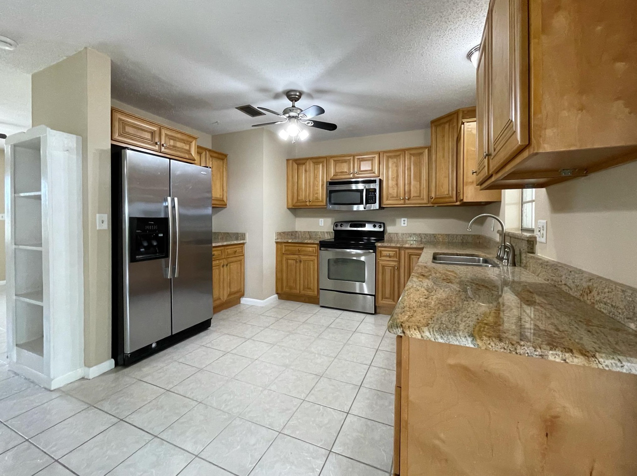 60 11th St, Shalimar, FL 32579