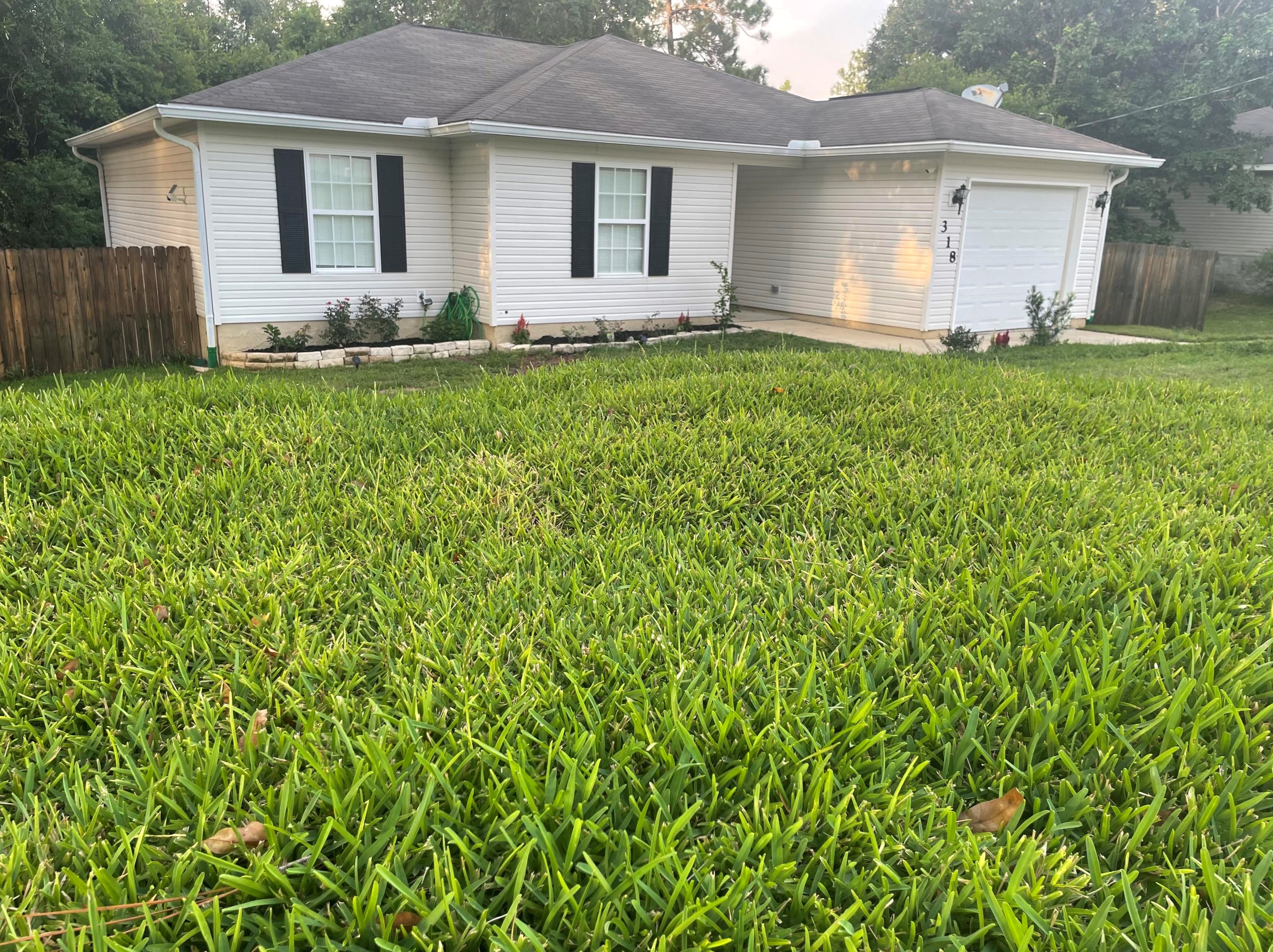 318 Strawbridge Dr, Crestview FL  32539-3006 exterior
