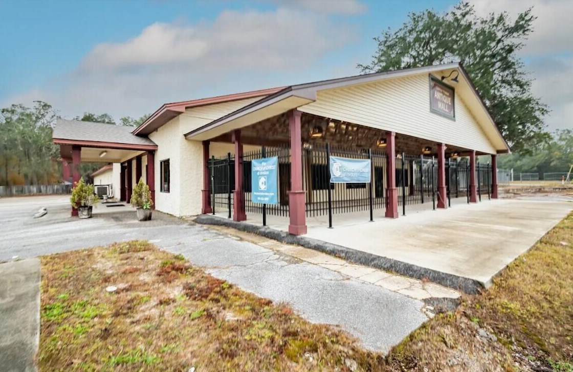 7060 Hwy 90, Milton, FL 32583