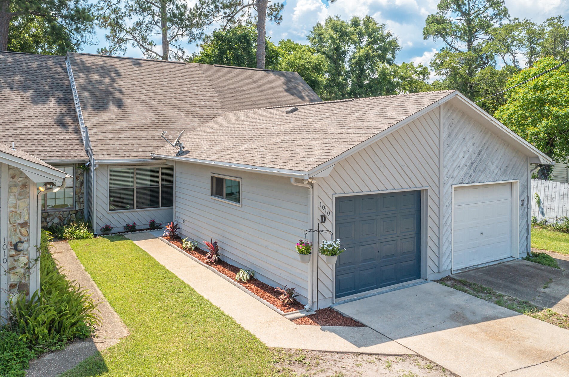 1010 Pineview Blvd, Fort Walton Beach, FL 32547-1453