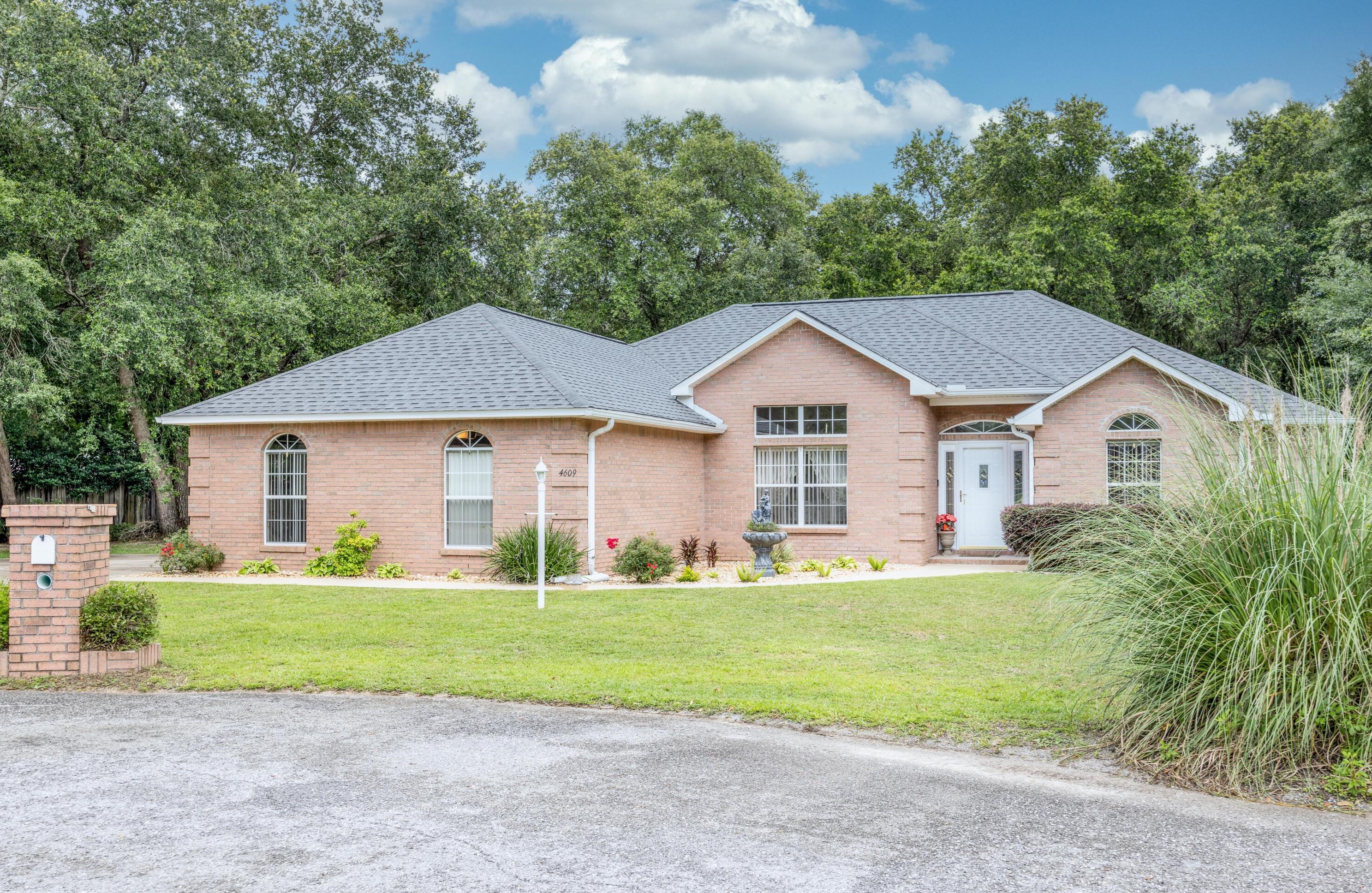 4609 O Hara Ct, Crestview, FL 32539-6394