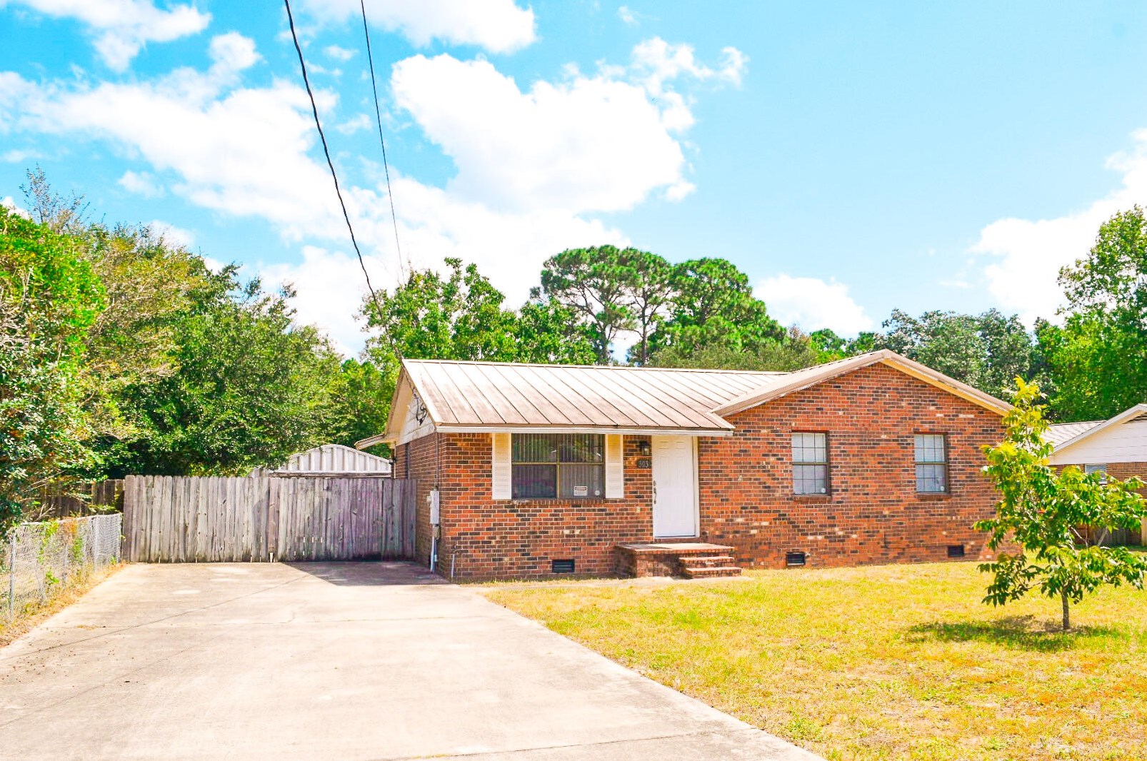 303 Austin Ave, Mary Esther, FL 32569-1303