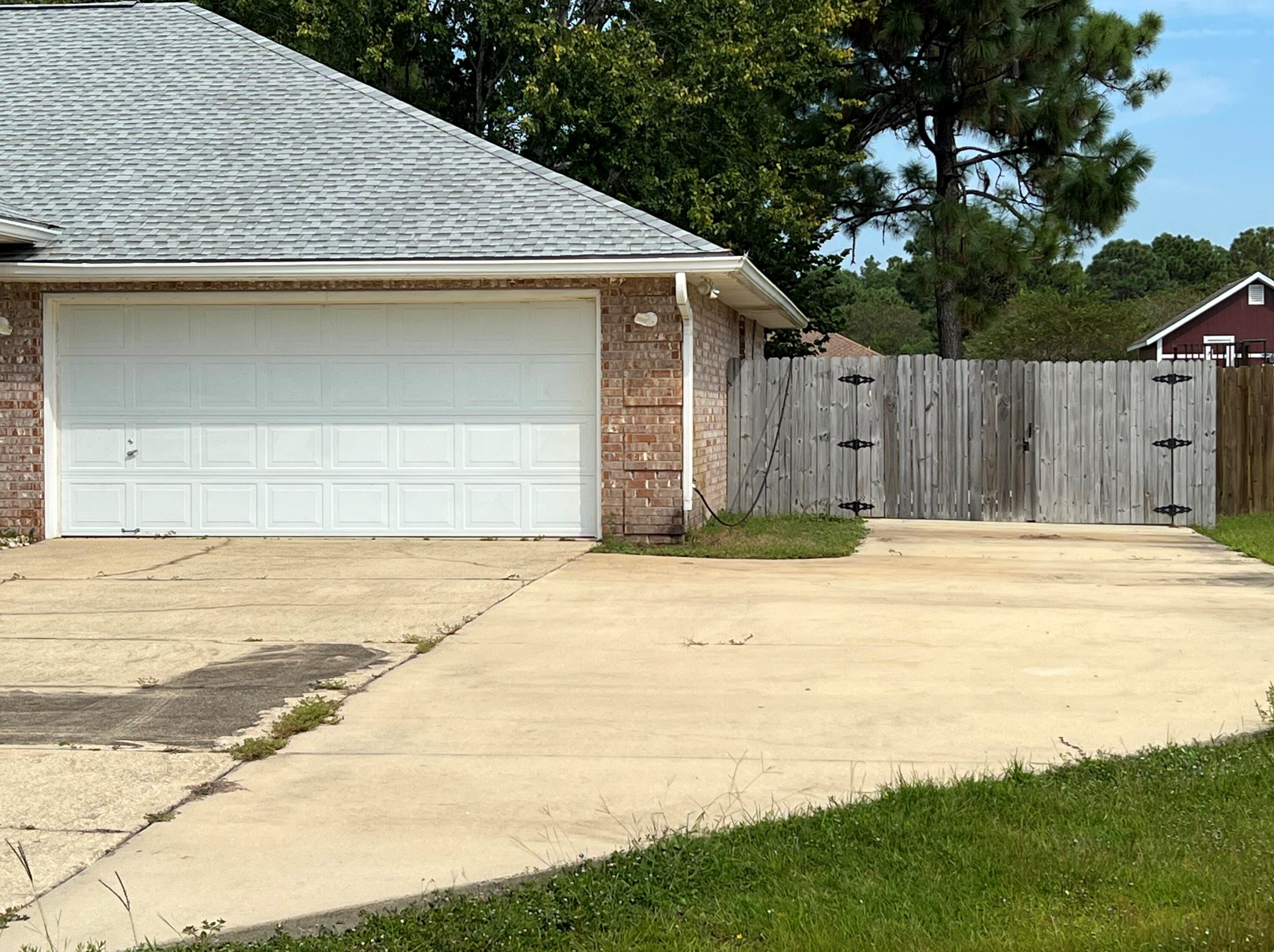 2330 Parkridge Dr, Gulf Breeze, FL 32566-7854