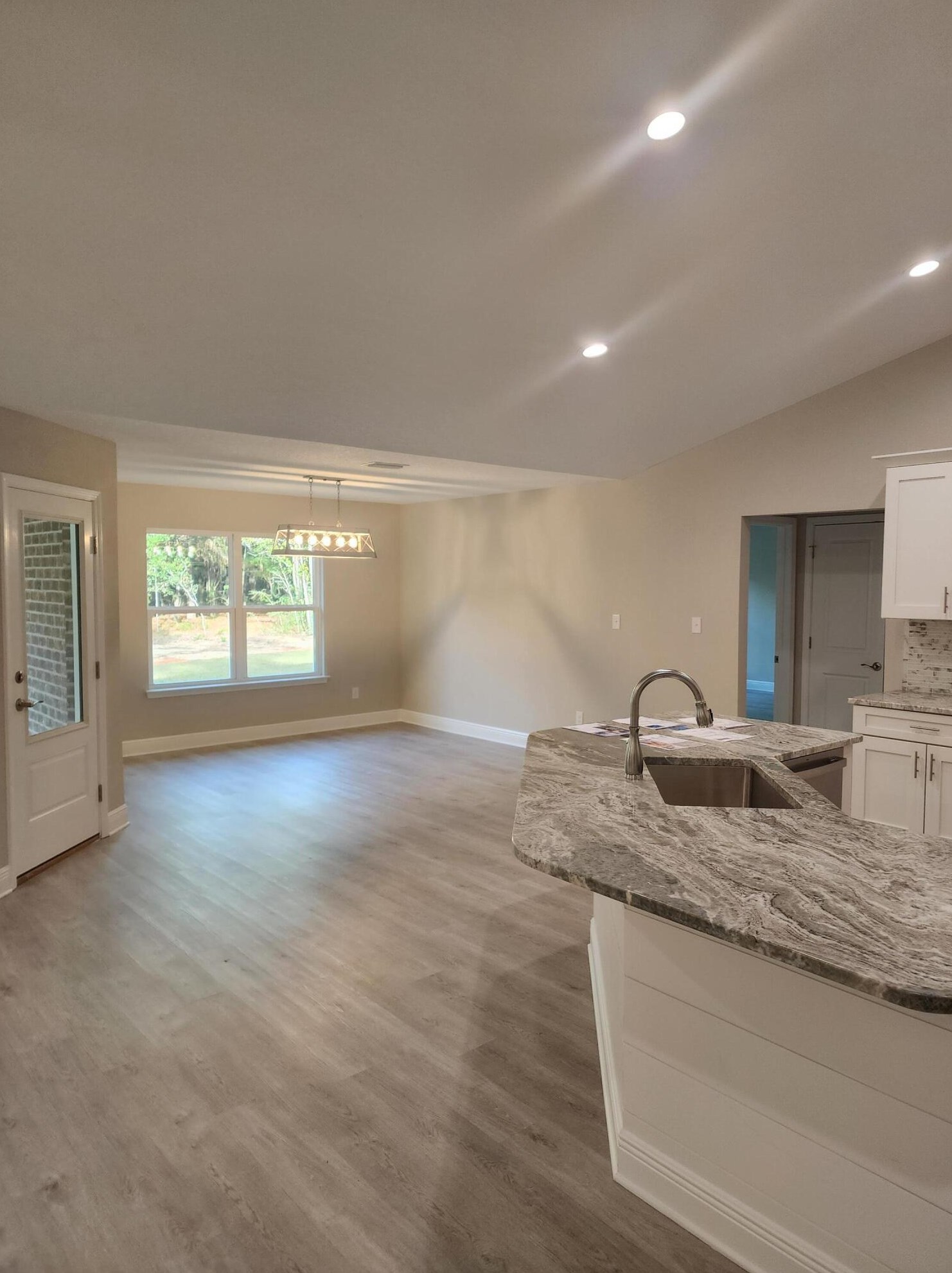 11270 Silverton Dr, Milton, FL 32583