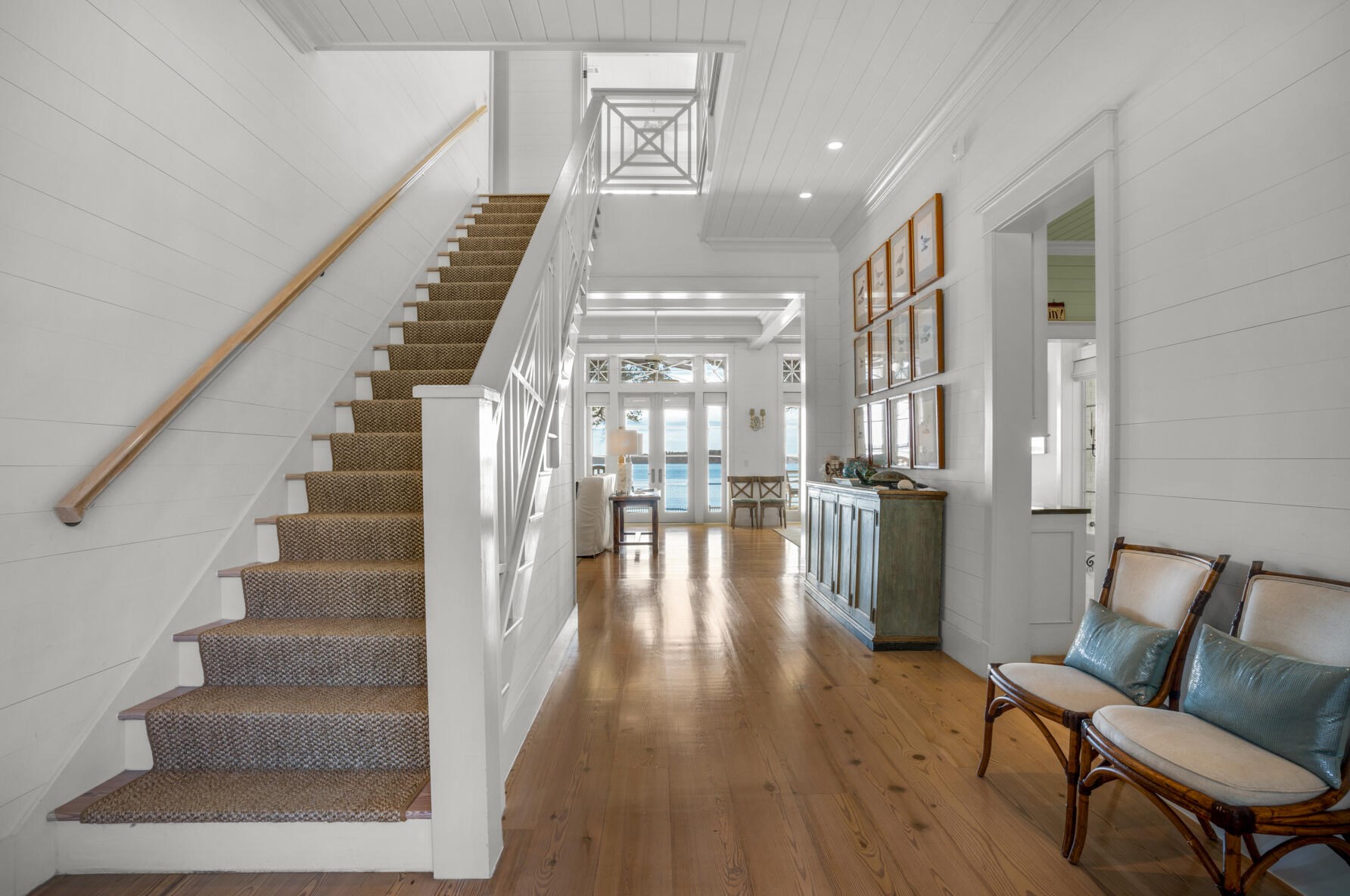 741 Miracle Strip Pkwy, Mary Esther FL  32569-1841 exterior