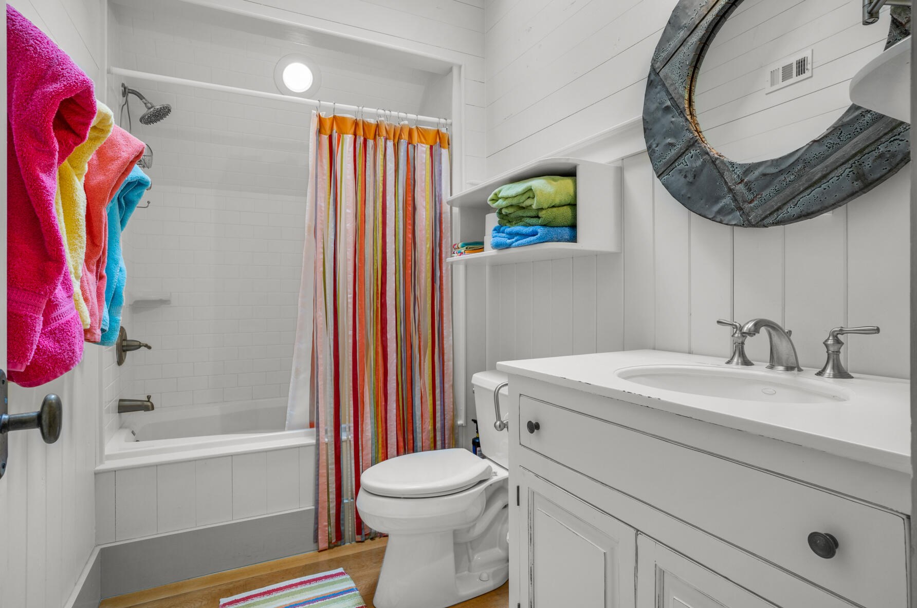 741 Miracle Strip Pkwy, Mary Esther FL  32569-1841 exterior