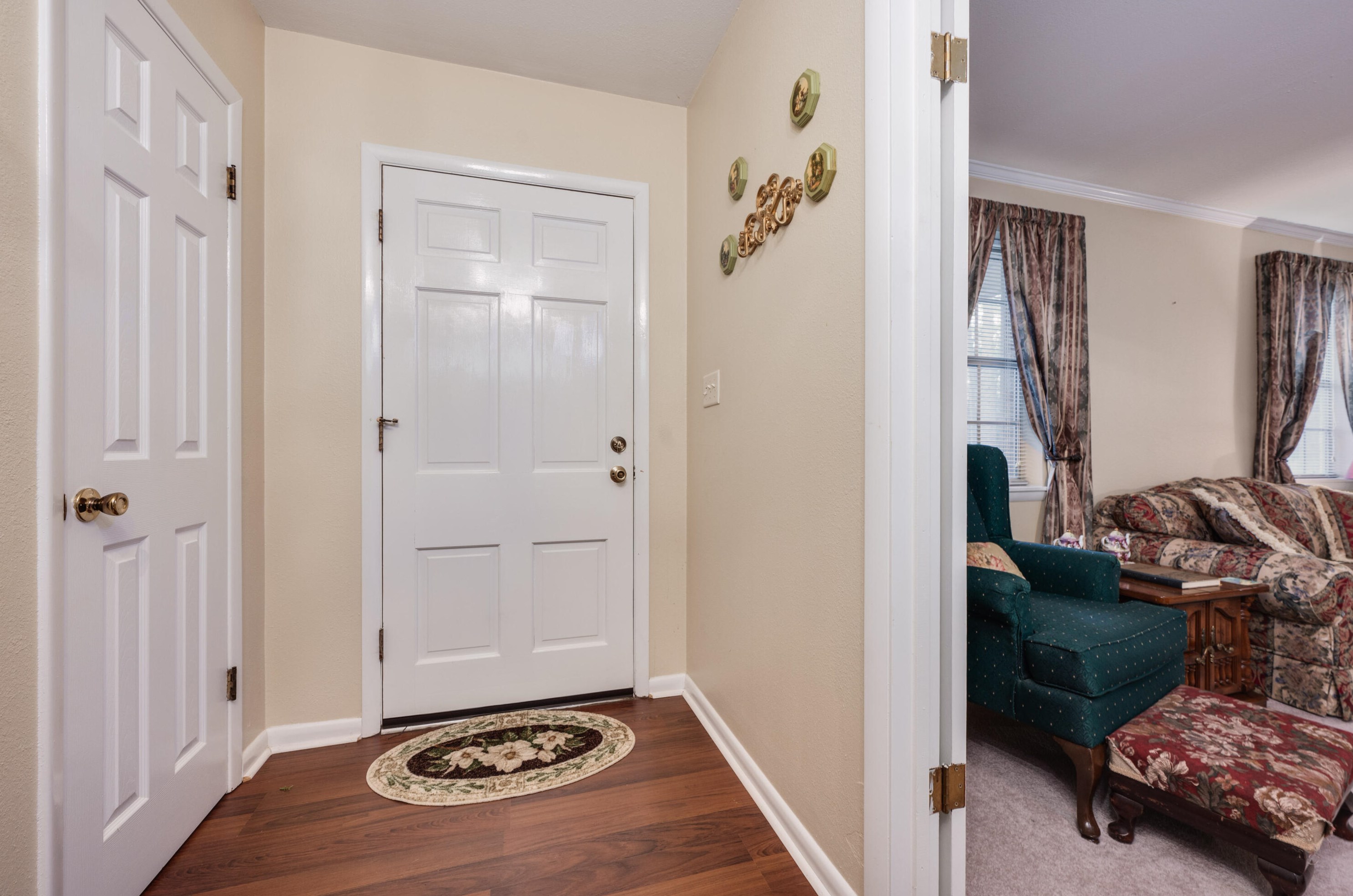 1407 E Woodchuck Ave, Pensacola, FL 32504