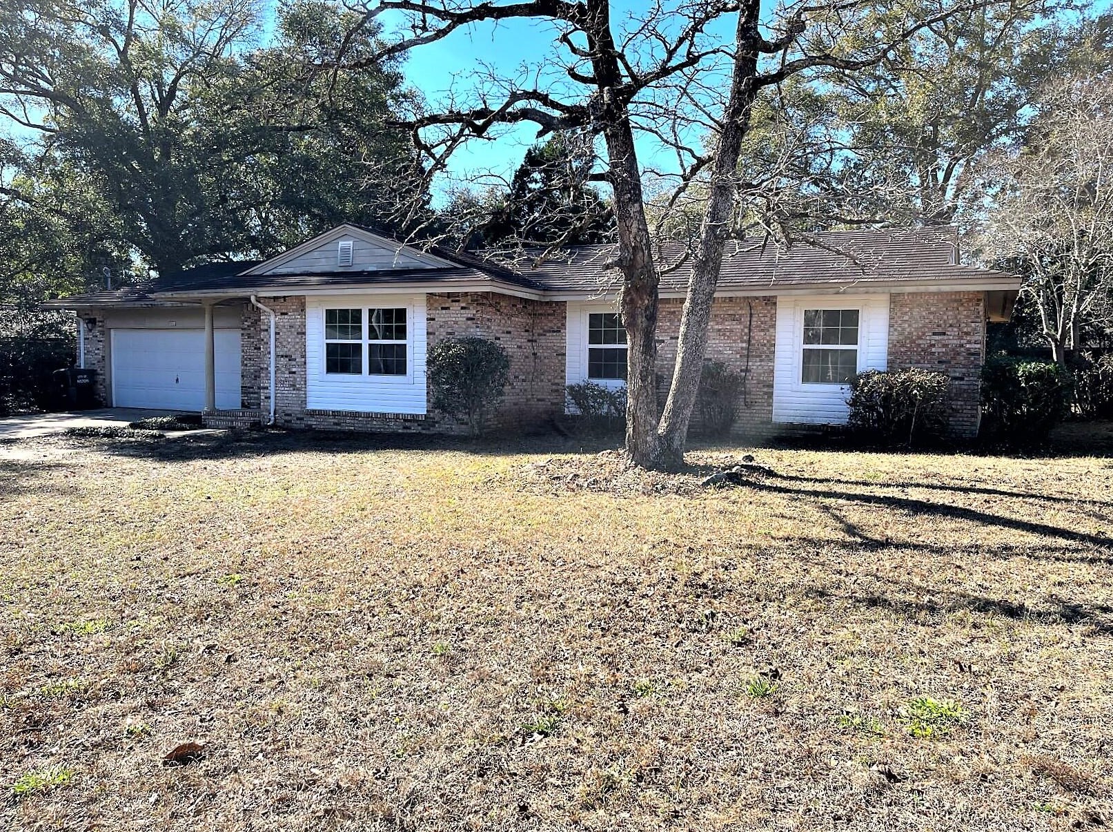 5577 Polaris Dr, Milton, FL 32570