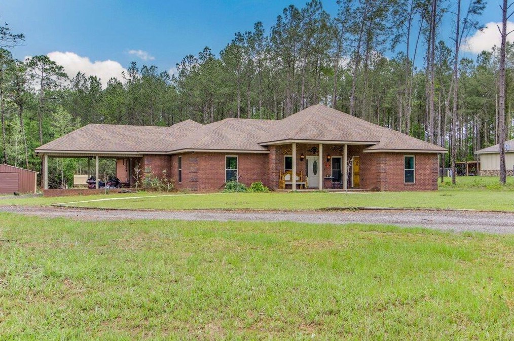 2565 Ten Mile Rd, Milton, FL 32571