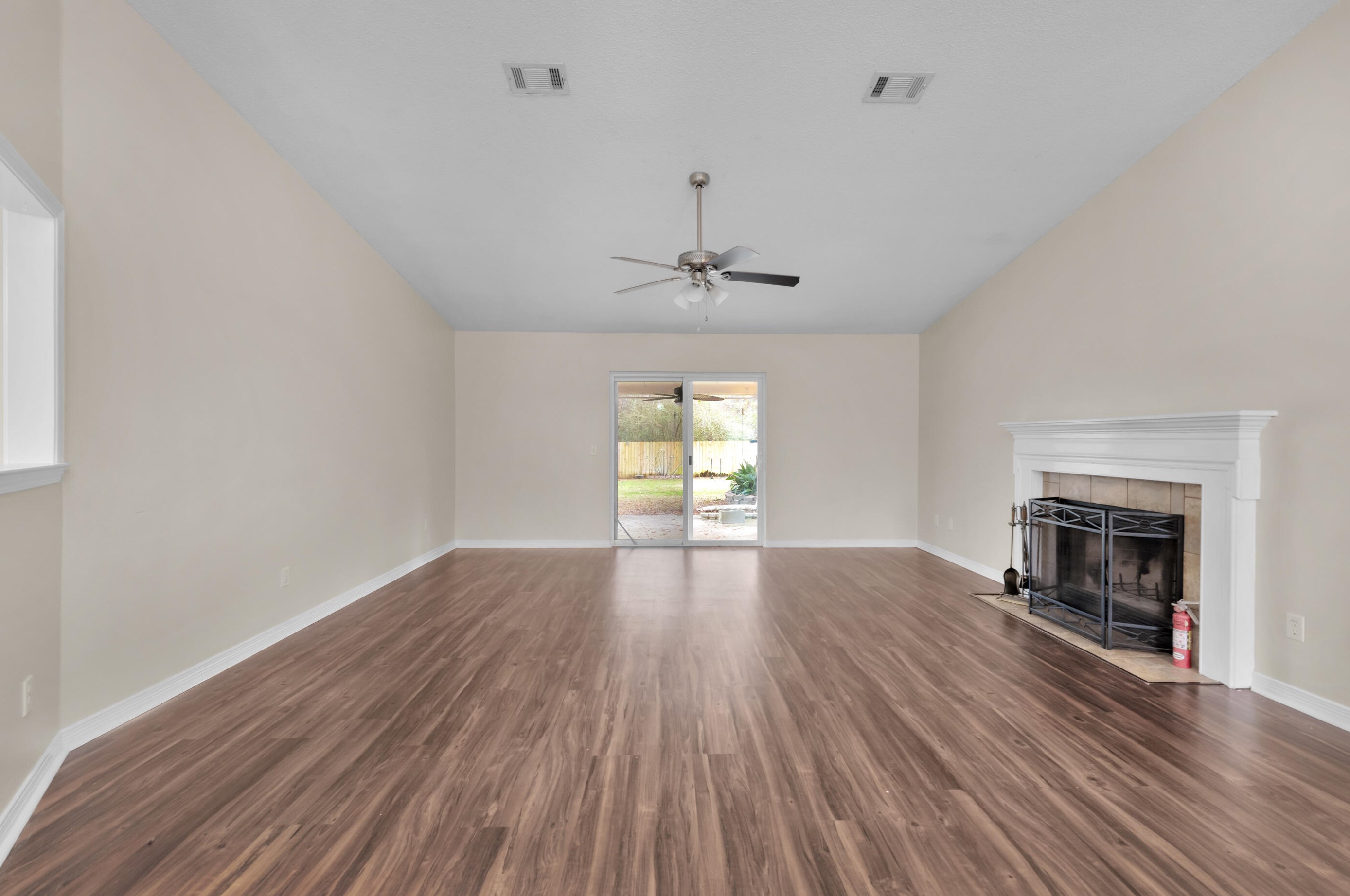 9033 Bluebay Ln, Pensacola, FL 32506