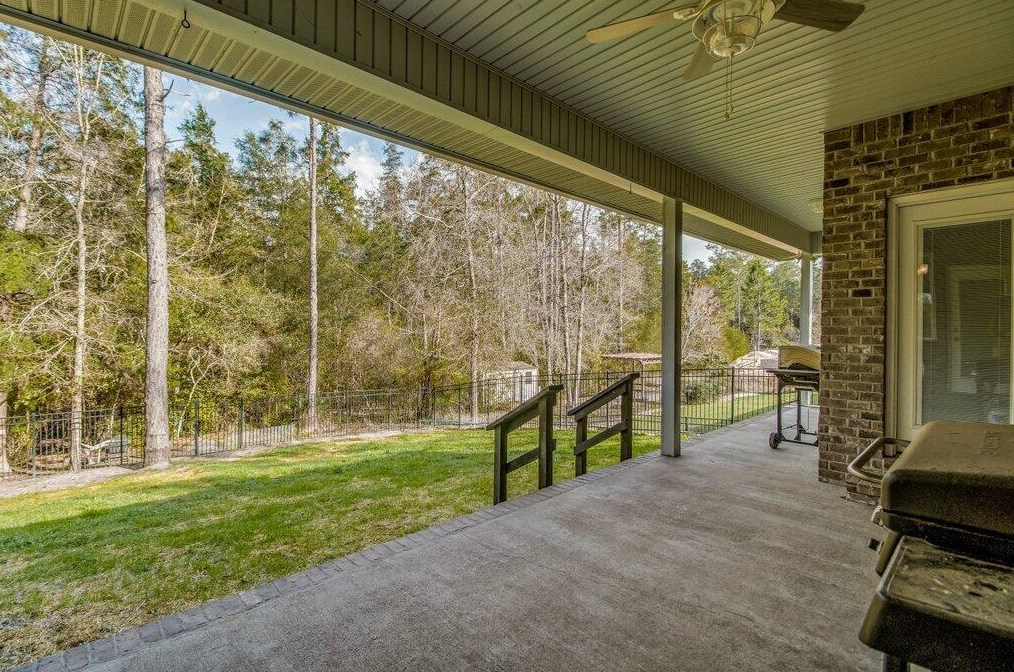 4547 Pfitzer Cir, Crestview FL  32536-2237 exterior