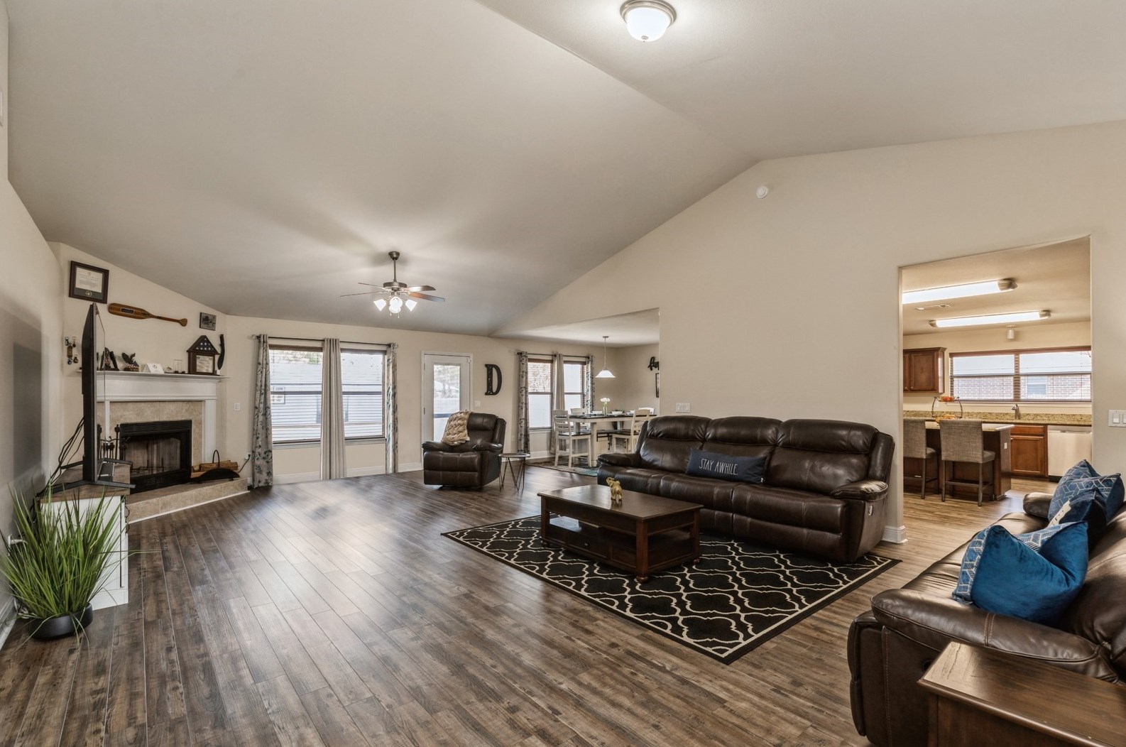 7302 Manatee St, Gulf Breeze FL  32566-7703 exterior