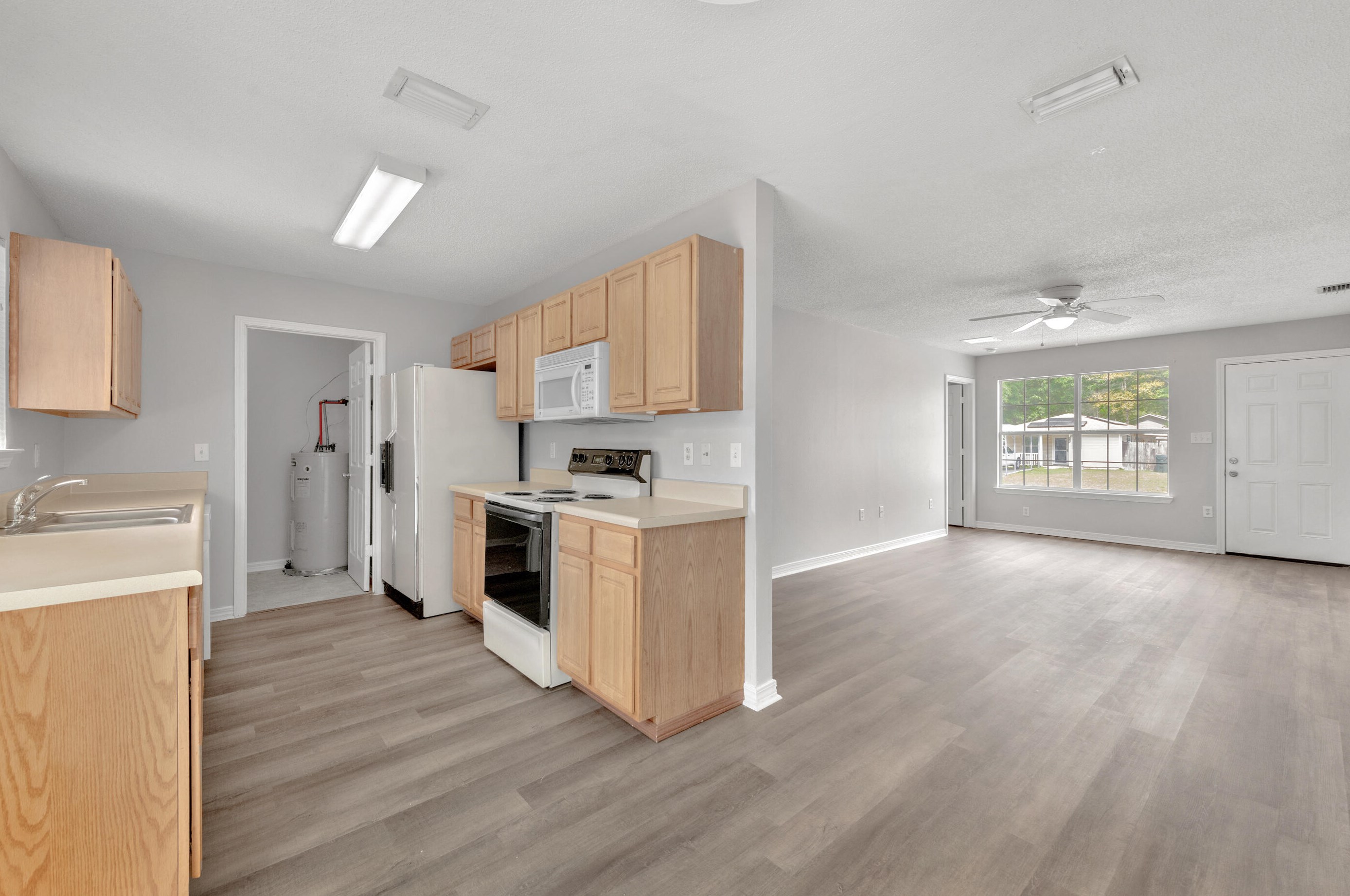 6042 Queen St, Milton, FL 32570