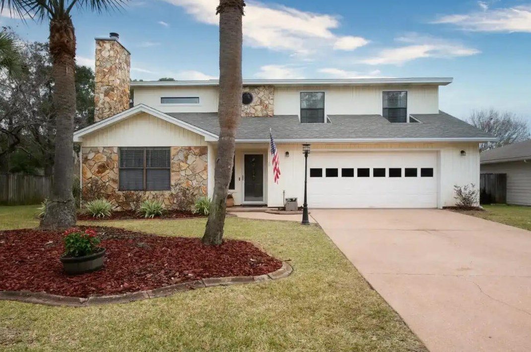 5 Shamrock Dr, Mary Esther, FL 32569