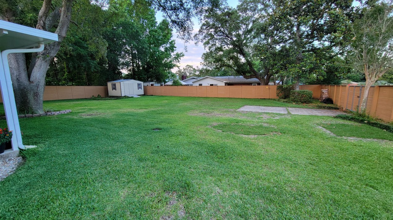 650 Country Club Ave, Fort Walton Beach FL  32547-1763 exterior