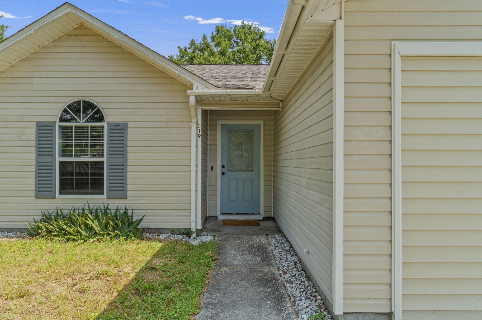 219 Grand Prix Dr, Crestview FL  32536-9296 exterior