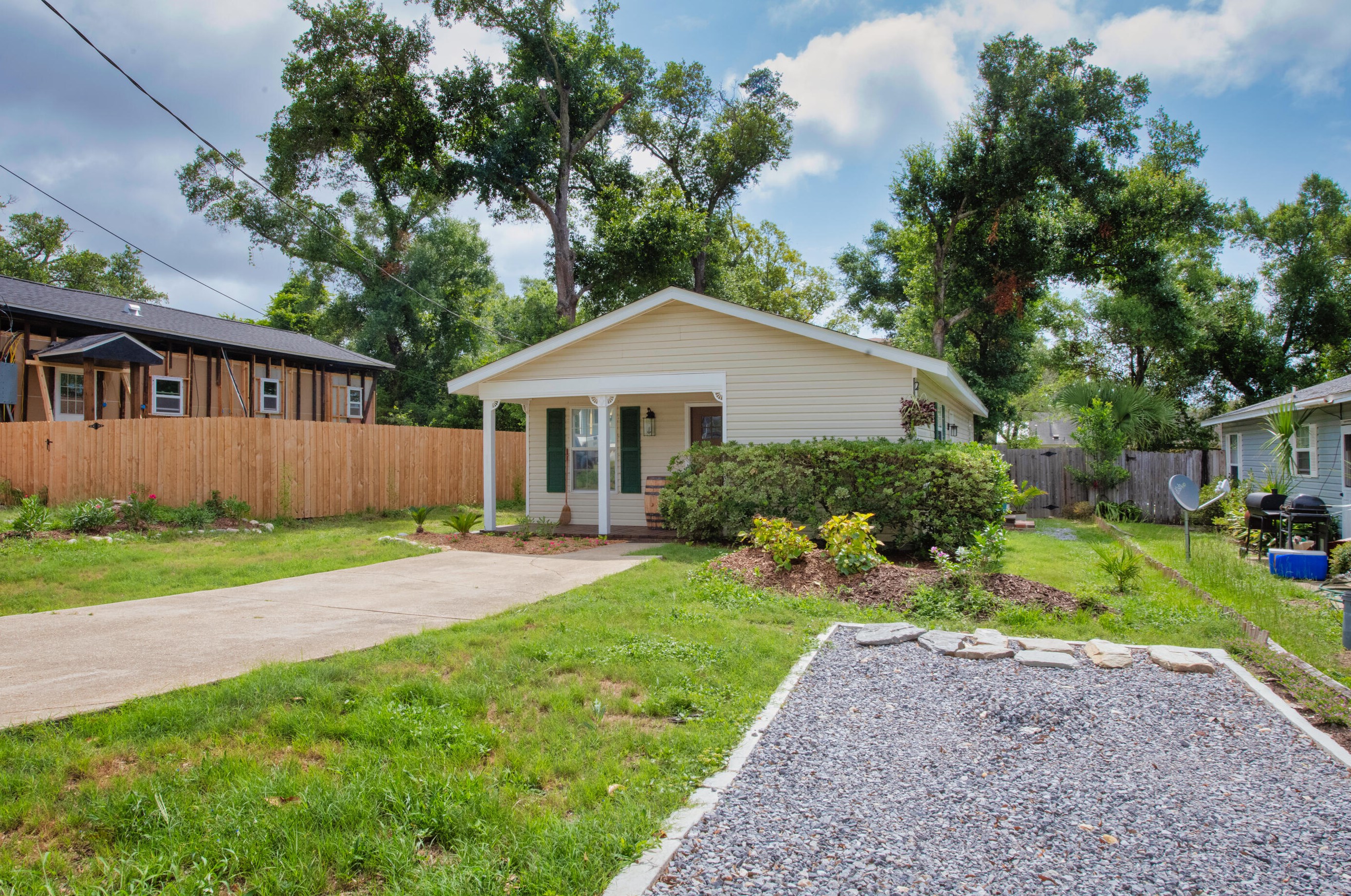 304 N E Street N, Pensacola, FL 32501