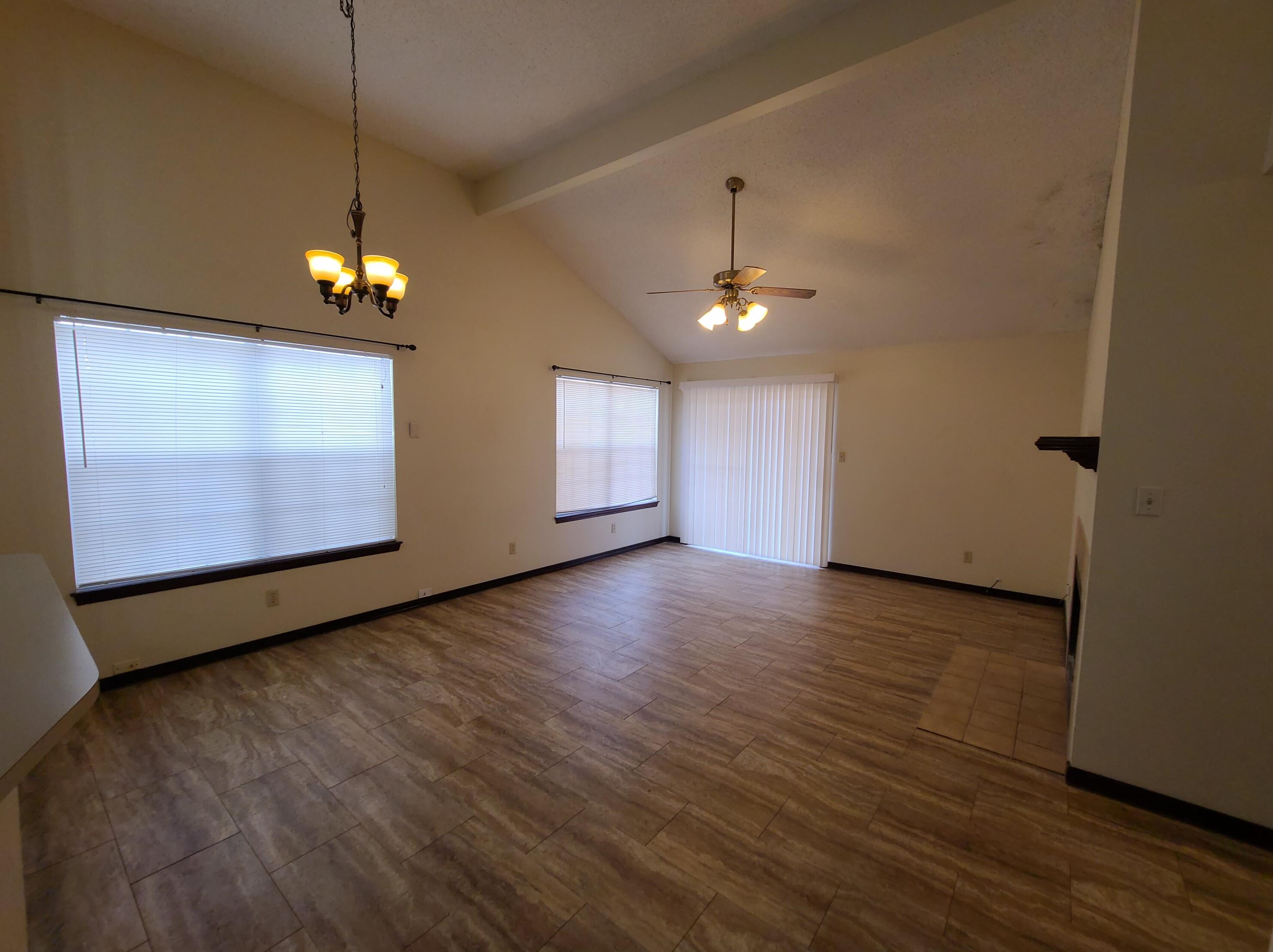 600 Drakes Lndg, Mary Esther, FL 32569