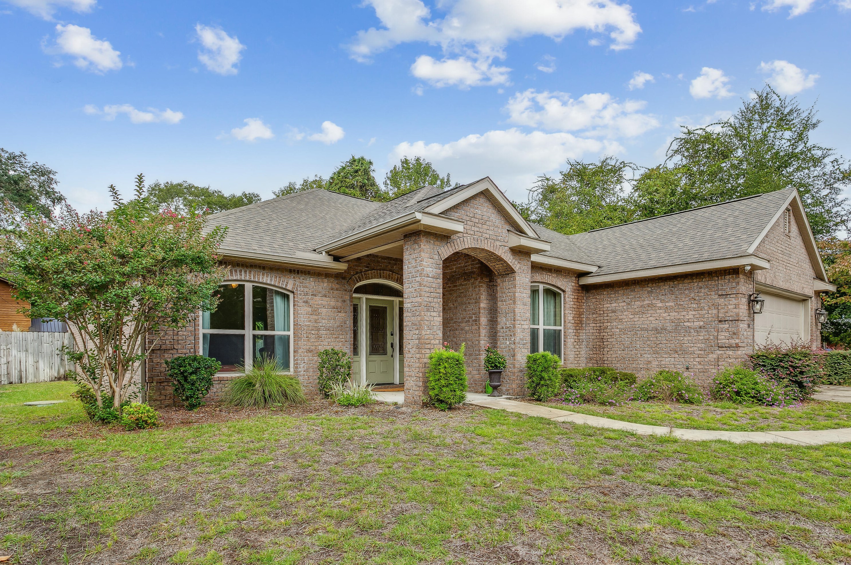 14 Poquito Rd, Shalimar, FL 32579