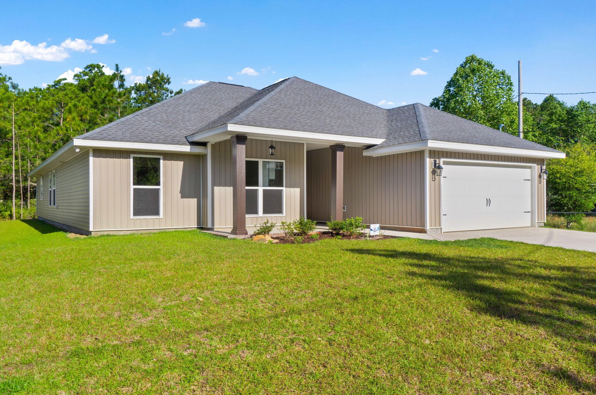 10094 American Farms Rd, Milton, FL 32583