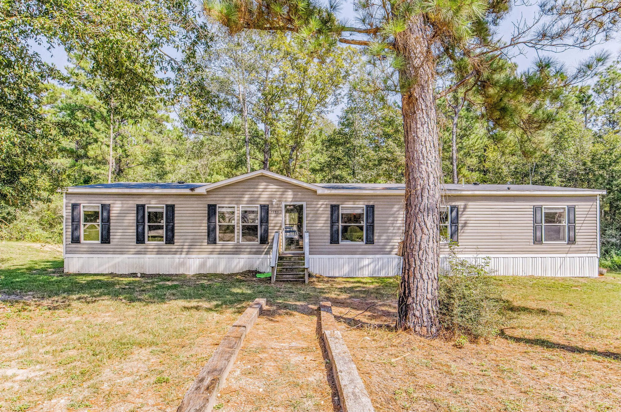 5985 Chardee Rd, Crestview FL  32539-9507 exterior