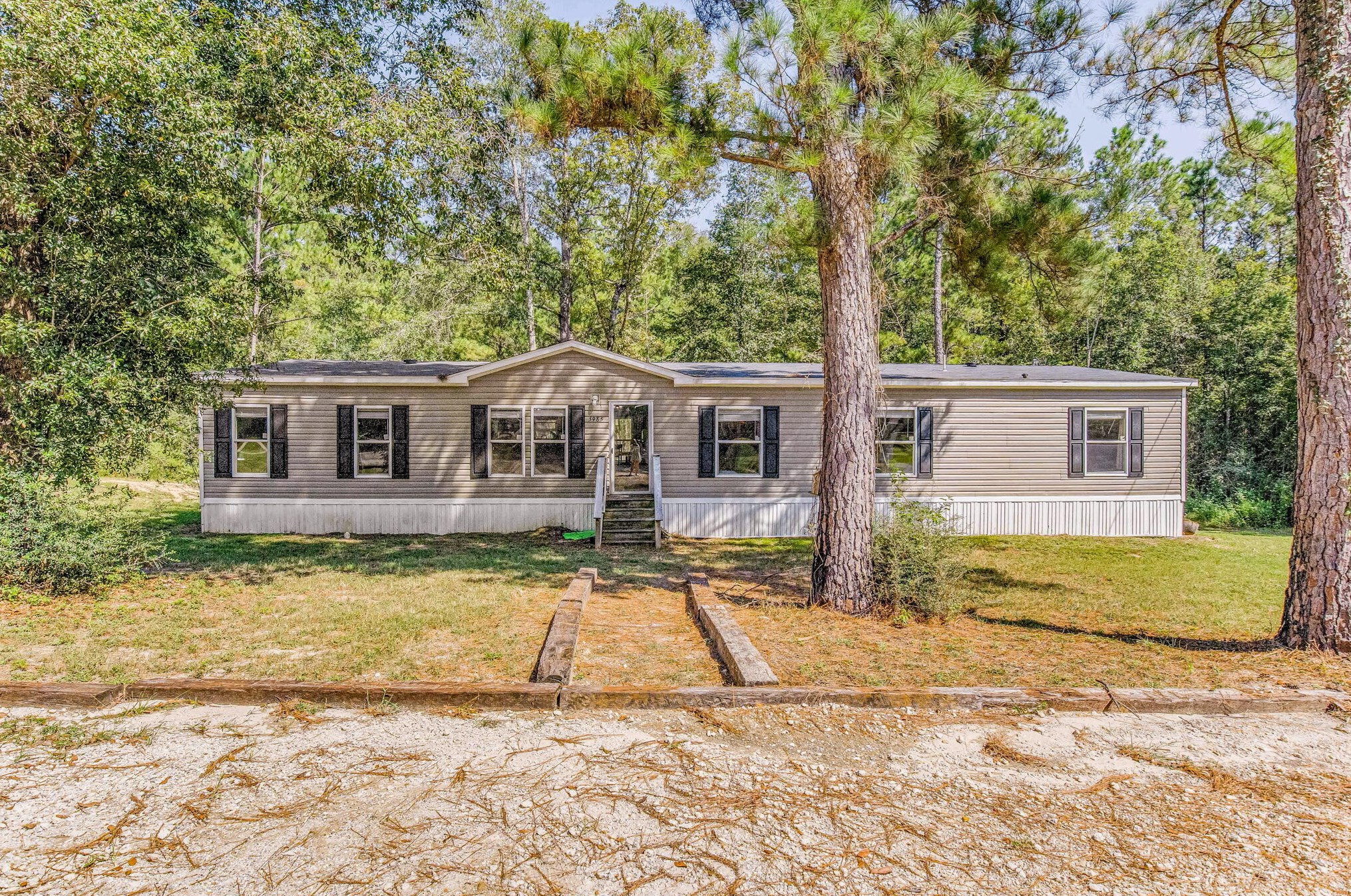 5985 Chardee Rd, Crestview FL  32539-9507 exterior