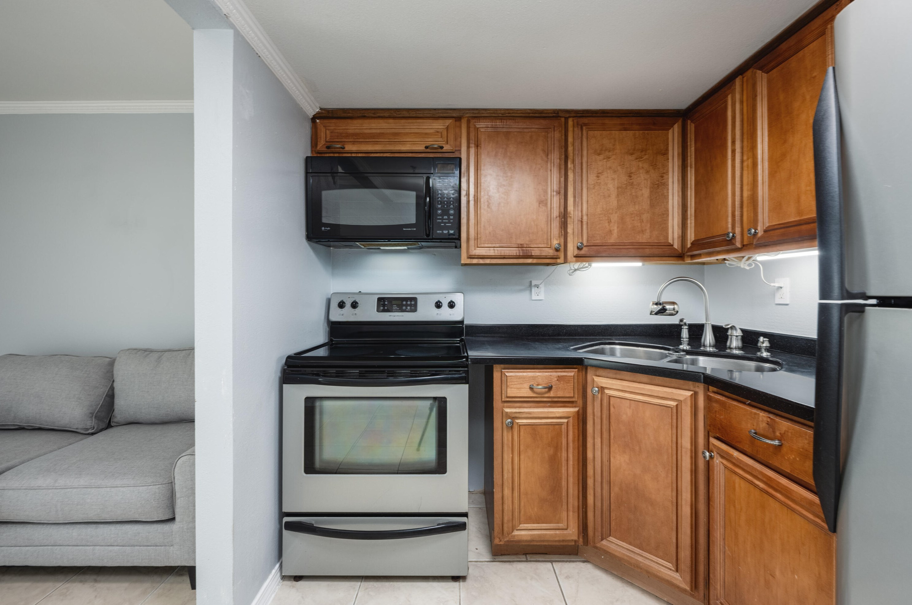 201 S Stillman St #211, Pensacola, FL 32505