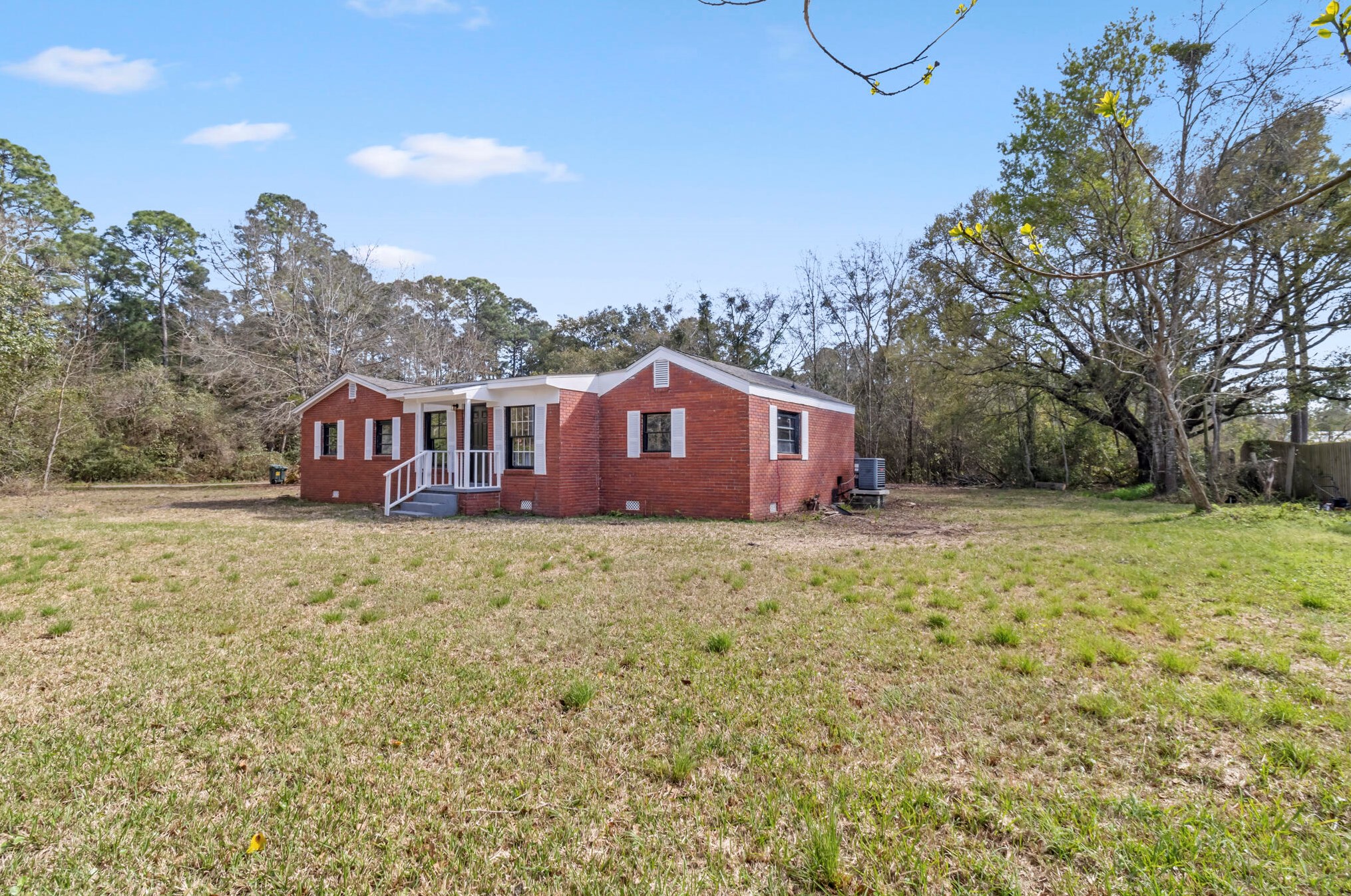 6357 Dickerson Ave, Milton, FL 32583