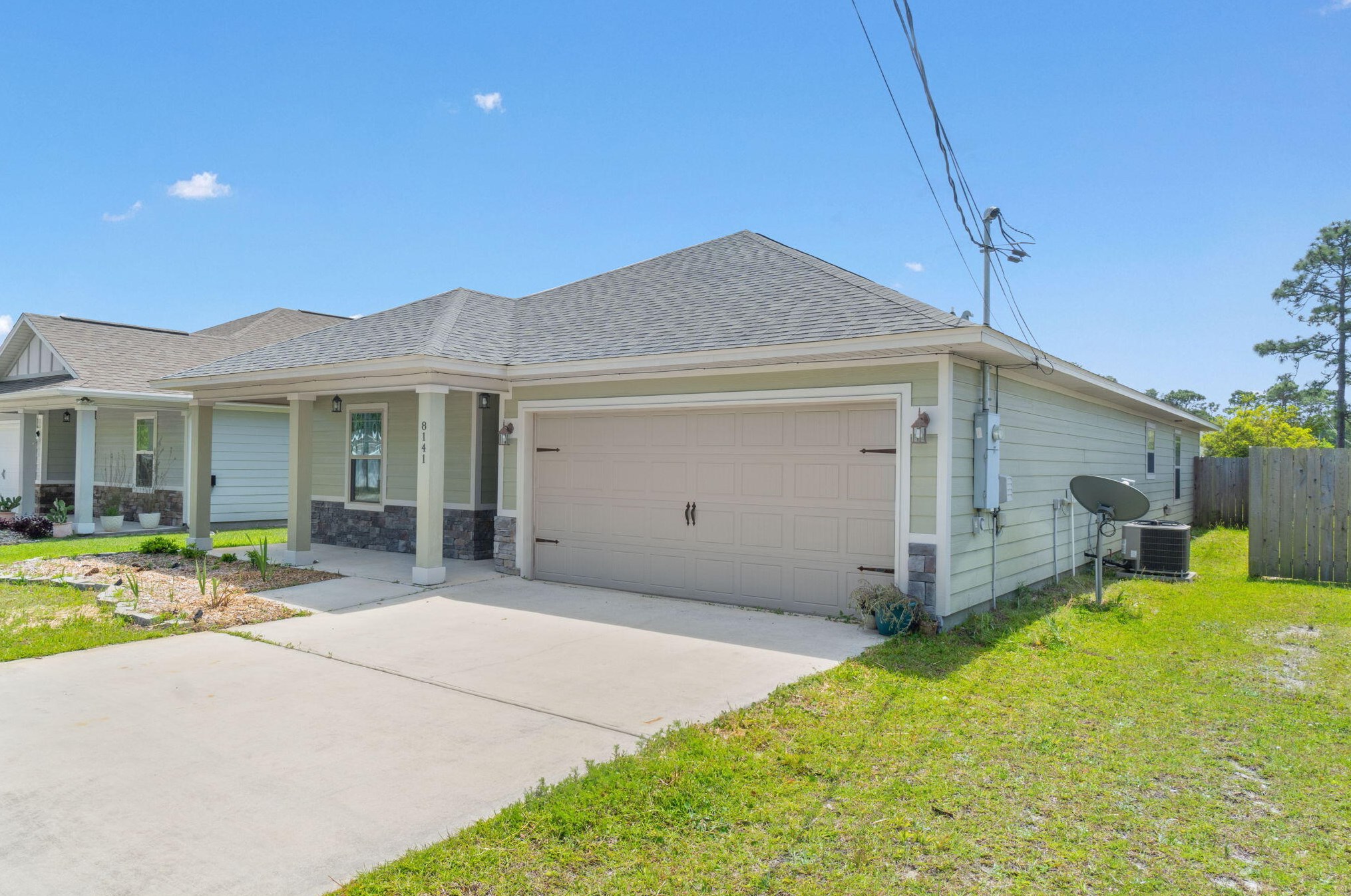 8141 Sierra St, Gulf Breeze, FL 32566