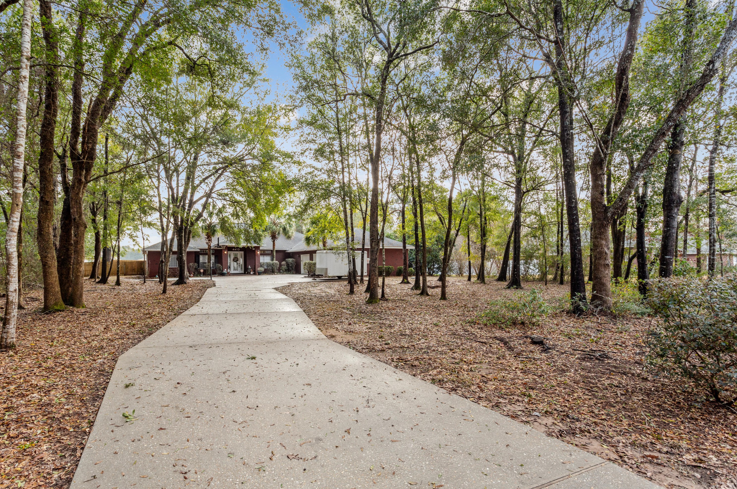 4413 Dandy Dr, Milton, FL 32571-8355