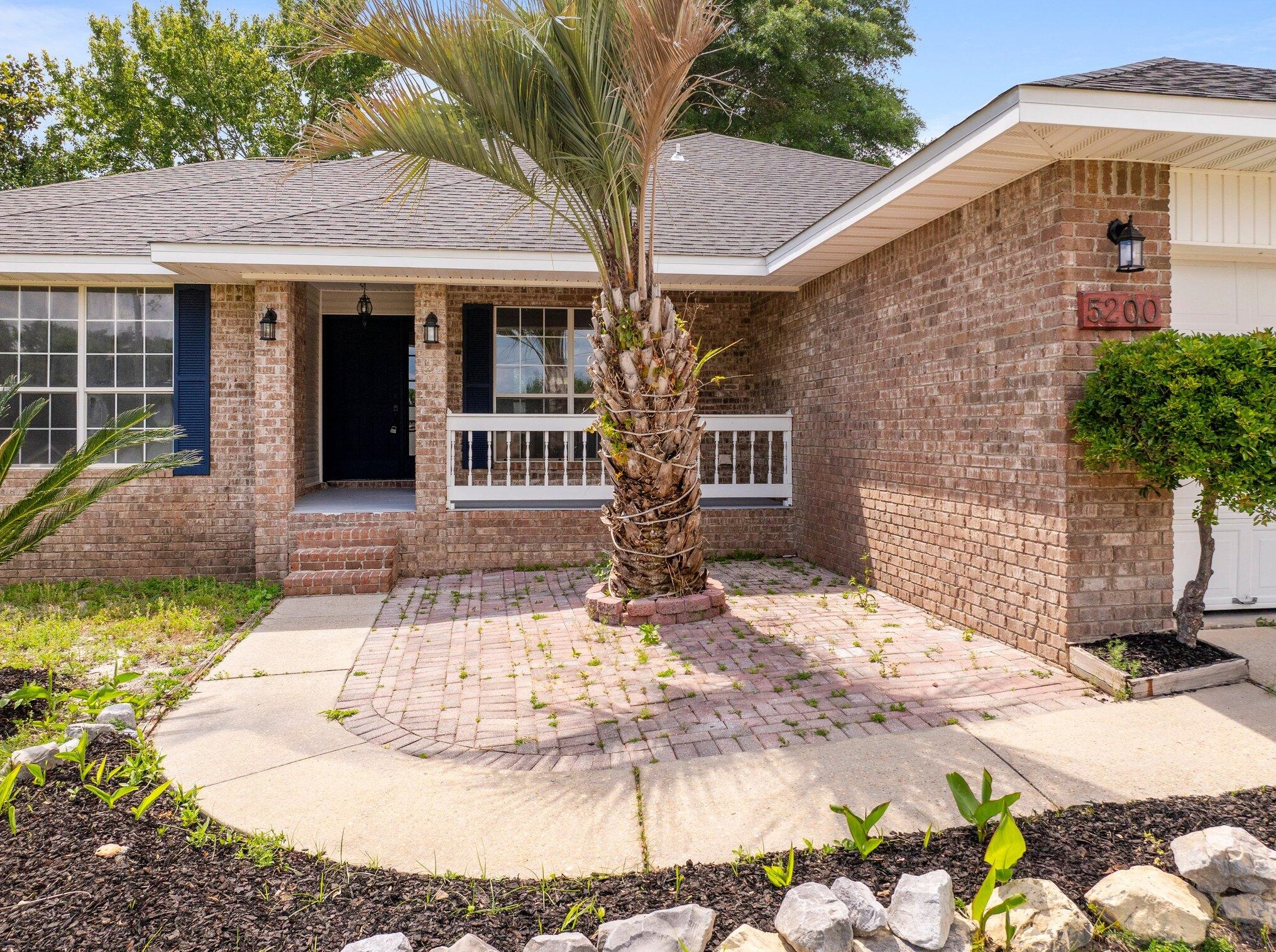 5200 Whitehurst Ln, Crestview, FL 32536-2206