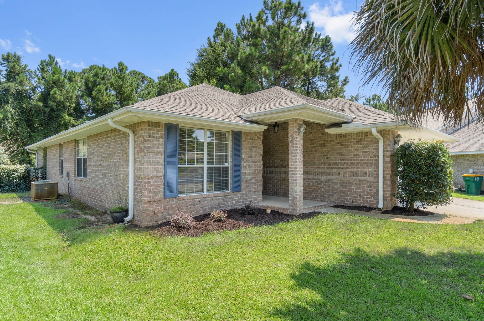 1006 Freeport Ct, Mary Esther, FL 32569