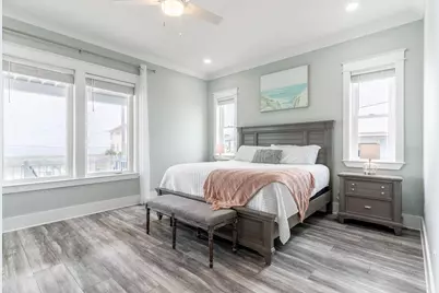 8082 Gulf Boulevard, Navarre, FL 32566 - Photo 16