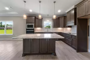 2041 Grayson Dr, Navarre, FL 32566 - Photo 4